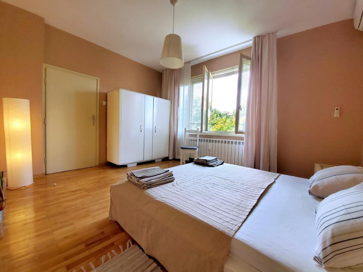 Sunny Central Apartment Sofia Exterior foto